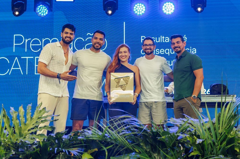 The RubikPanda team on stage accepting the US$5,000,000 ActiveView Partner award.